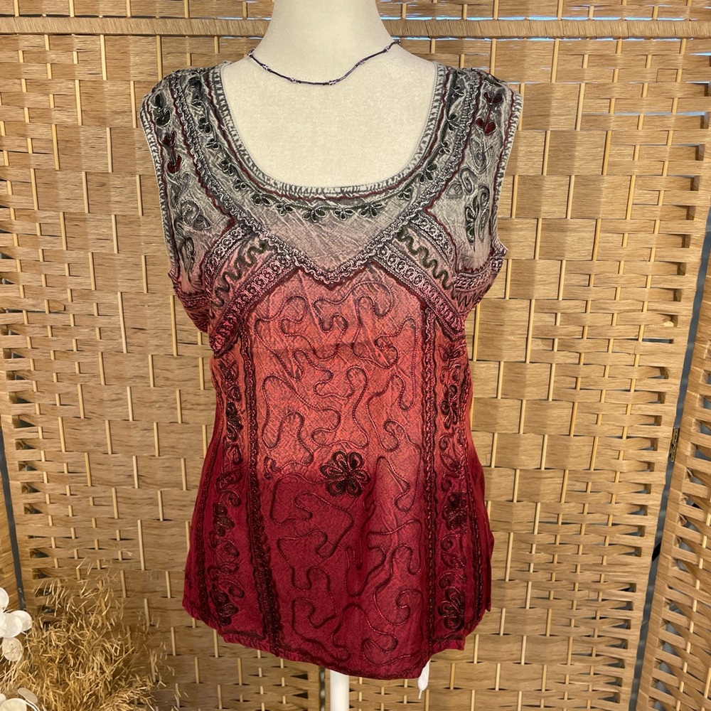 Sleeveless Embellished Ombre Tank Top - Red